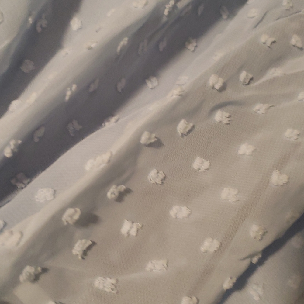 L left😁New boutique swiss dot top - Picture 7 of 9